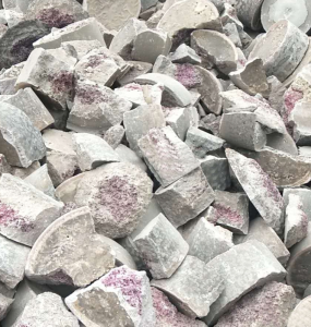 收购中频炉铸钢厂，不锈钢厂下来的报废莹石渣