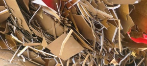 出售黄板纸边角料，花纸边料