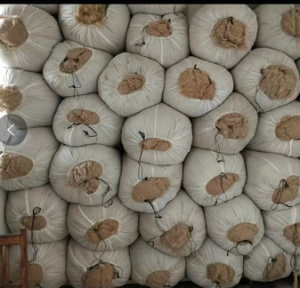 出售各种羊绒回丝，羊绒废料，羊毛下脚料