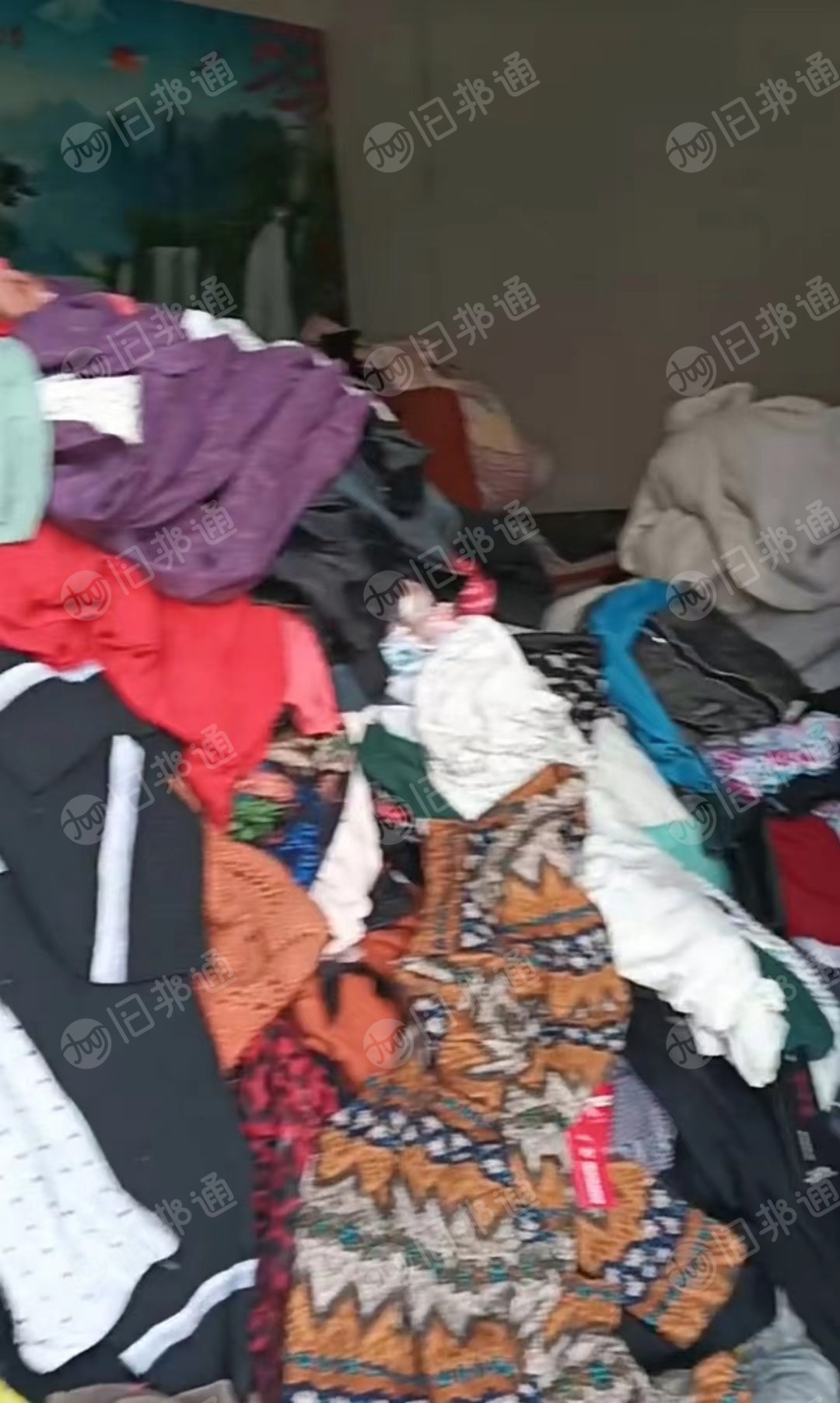 长期出售旧衣服统货,旧棉被,旧鞋包!