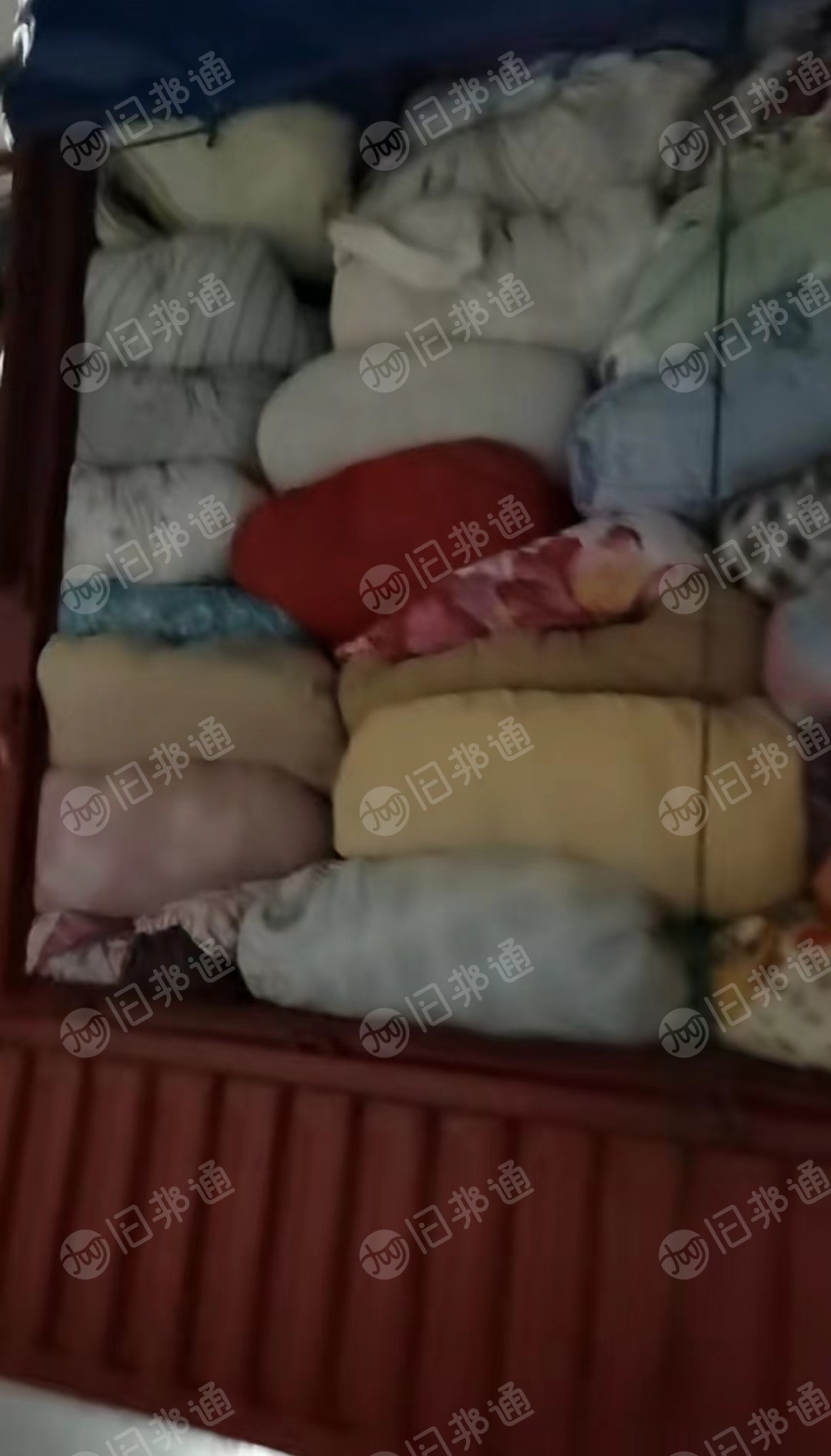 回收旧衣服,鞋子,包包,床上用品,各类库存,尾货,酒店用品,婚纱!
