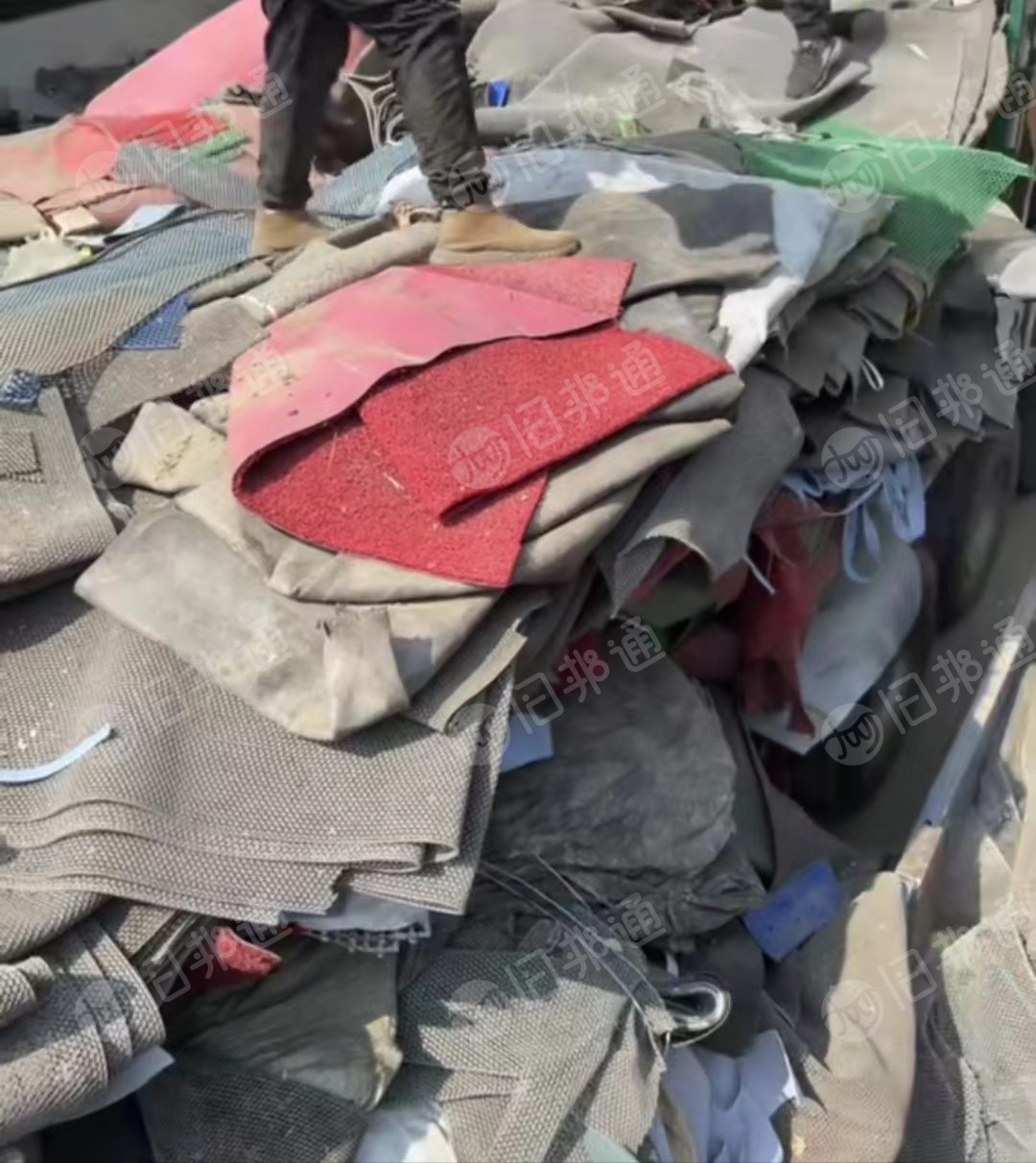 全国大量回收各种软质pvc,各种丝圈地毯