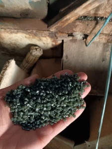 大量生产纯大棚膜颗粒，过80目