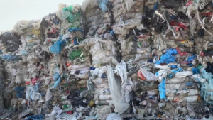 常年出售PE杂膜废料