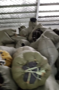 出售老色化纤边角料二十多吨