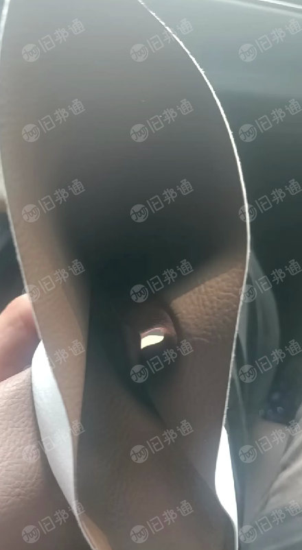 出售80吨电动车座椅皮革废料