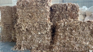 本厂长期大量收购蛋糕纸废料，干净无杂