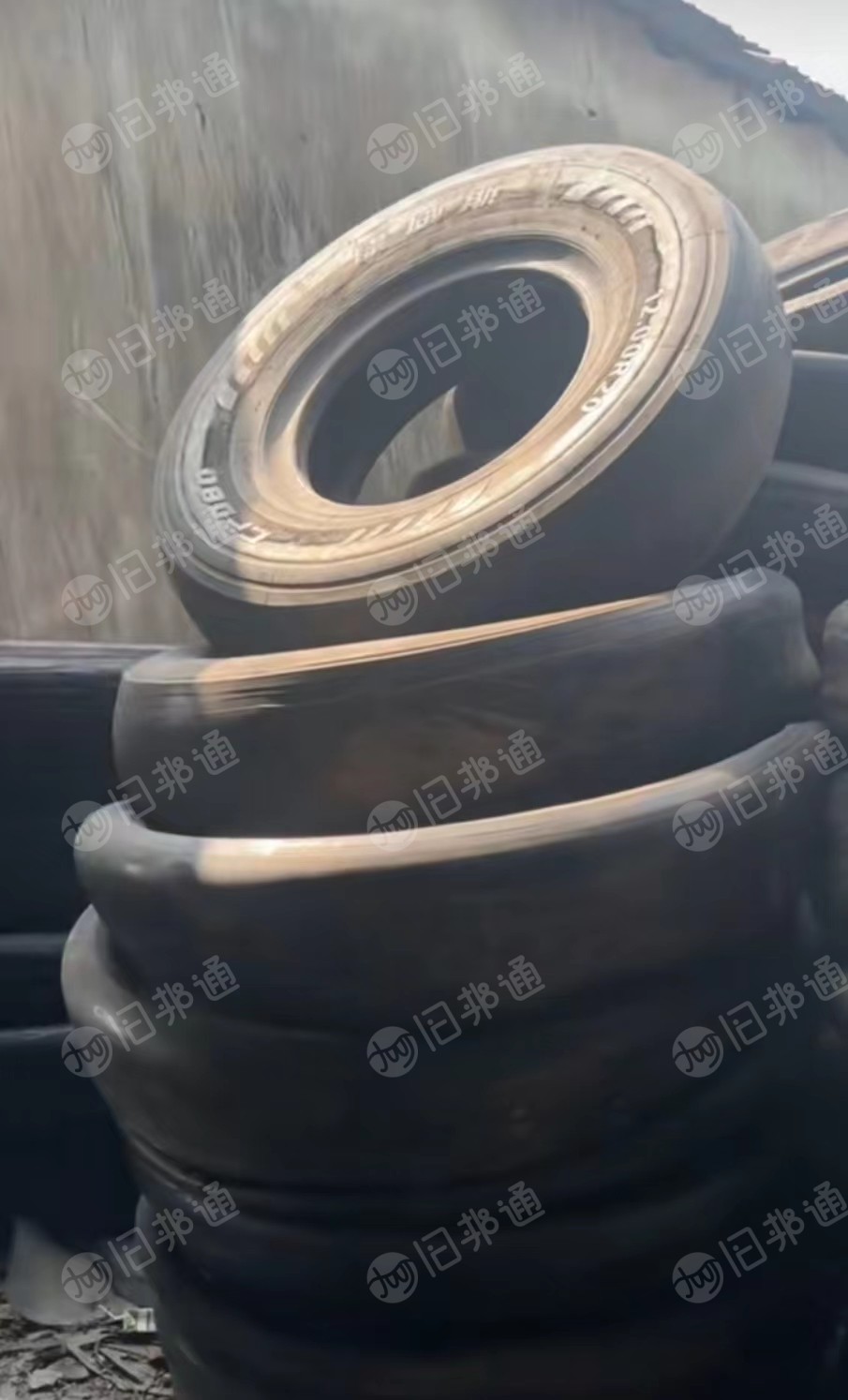大量收购各种轮胎,电瓶车轮胎,铲车轮胎,废履带,履带皮,传输带,废机油,废橡胶