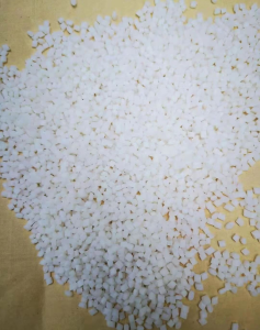 本厂大量生产高压尼龙颗粒，PE复合PA颗粒，韧性好