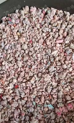 出售各色涤纶泡料,氨纶泡料,泡粒,欢迎来电谈