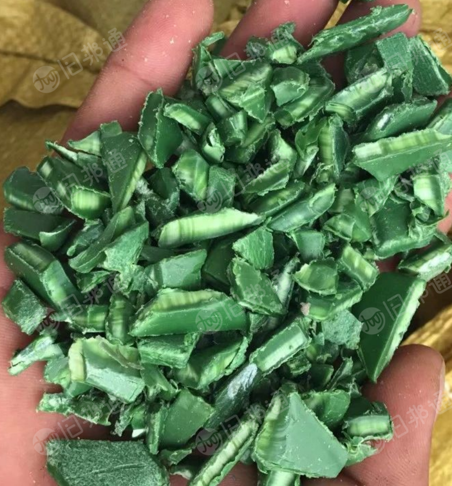 出售HDPE蓝白桶破碎料,PE管破碎料