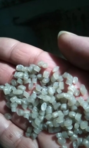 出售高压一级颗粒，包吹膜，吹气泡膜，价格让你满意，质量有保障。