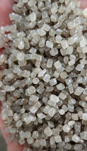 长期出售水洗缠绕膜颗粒，水洗二级高压颗粒