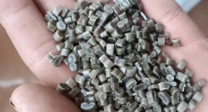 大量生产杂膜颗粒，大棚膜颗粒，粘膜颗粒，二白颗粒，月供500吨