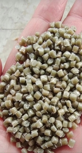 出售PE淋膜纸颗粒，口杯膜颗粒，卫生巾外包装膜颗粒，医疗膜颗粒，高压复尼龙颗粒