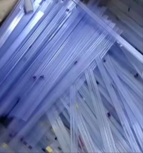 常年回收中性PVC毛料，PVC吸塑片，PVC电子管等