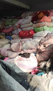 常年大量回收旧衣服，旧鞋子，旧包包，旧棉被各种通货，分拣货全品类回收。