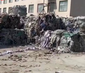 大量出售服装厂下脚料，碎布料，混料，月供上千吨，欢迎来电谈