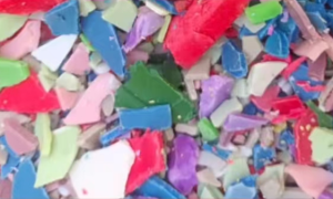 长期出售童车粉碎料，花桶破碎料