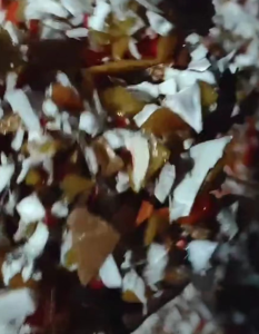 长期收购矿泉水瓶盖破碎料