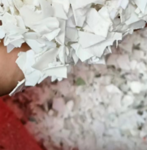 长期出售大白破碎料，娃哈哈破碎料，椰子汁破碎料，酱油壶破碎料