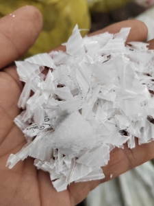 出售太阳能厂PP白板，空心板破碎料，全漂