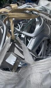 回收各种汽车废塑料，ABS电镀件，PP保险杠毛料，汽车配件，ABS/PC合金料