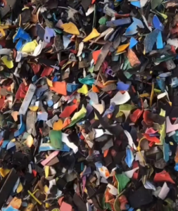 长期出售干粉童车破碎料