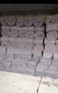 长期出售养护地毯料，毛毡料，欢迎来电谈