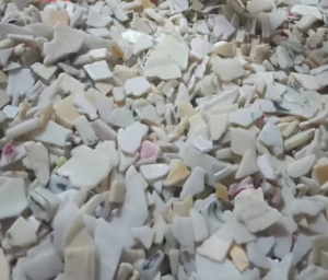 大量回收带漆摩A破碎料，现金回收