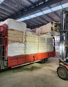 长期供应大白手套纱，杂色黑棉手套纱原料！