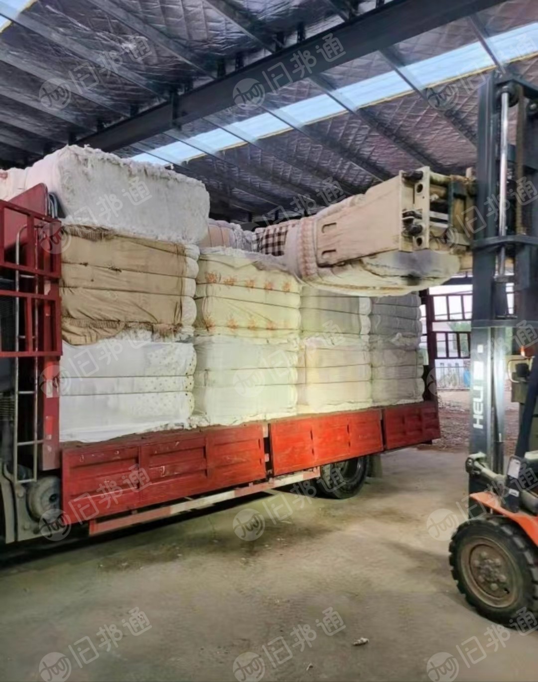 长期供应大白手套纱,杂色黑棉手套纱原料!