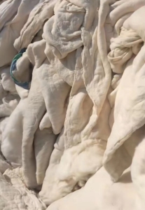 本厂常年收购古棉，月需300多吨