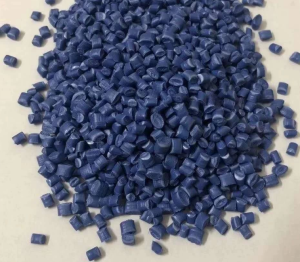 本厂专业生产各种性能环保PP材料(红、黄、蓝、绿、灰、白、黑色颗粒)，注塑加纤，均聚耐冲，性能齐全。