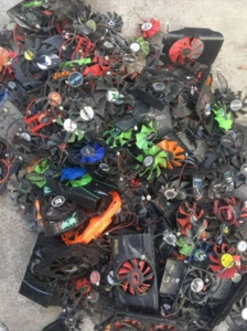 长期收购一切散热风扇、电脑主机拆卸出来的、矿机散热、复印机散热、显卡散热、 服务器散热风扇……新旧一切皆可盘