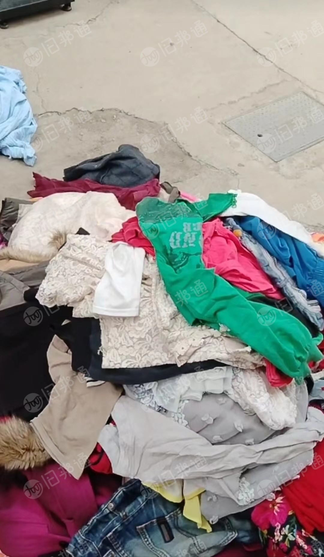 陕西长期供应旧衣服统货,棉被,鞋子包包
