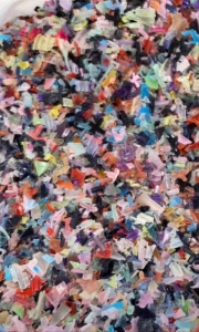 出售PP纱线管破碎料，彩色PP线管破碎料