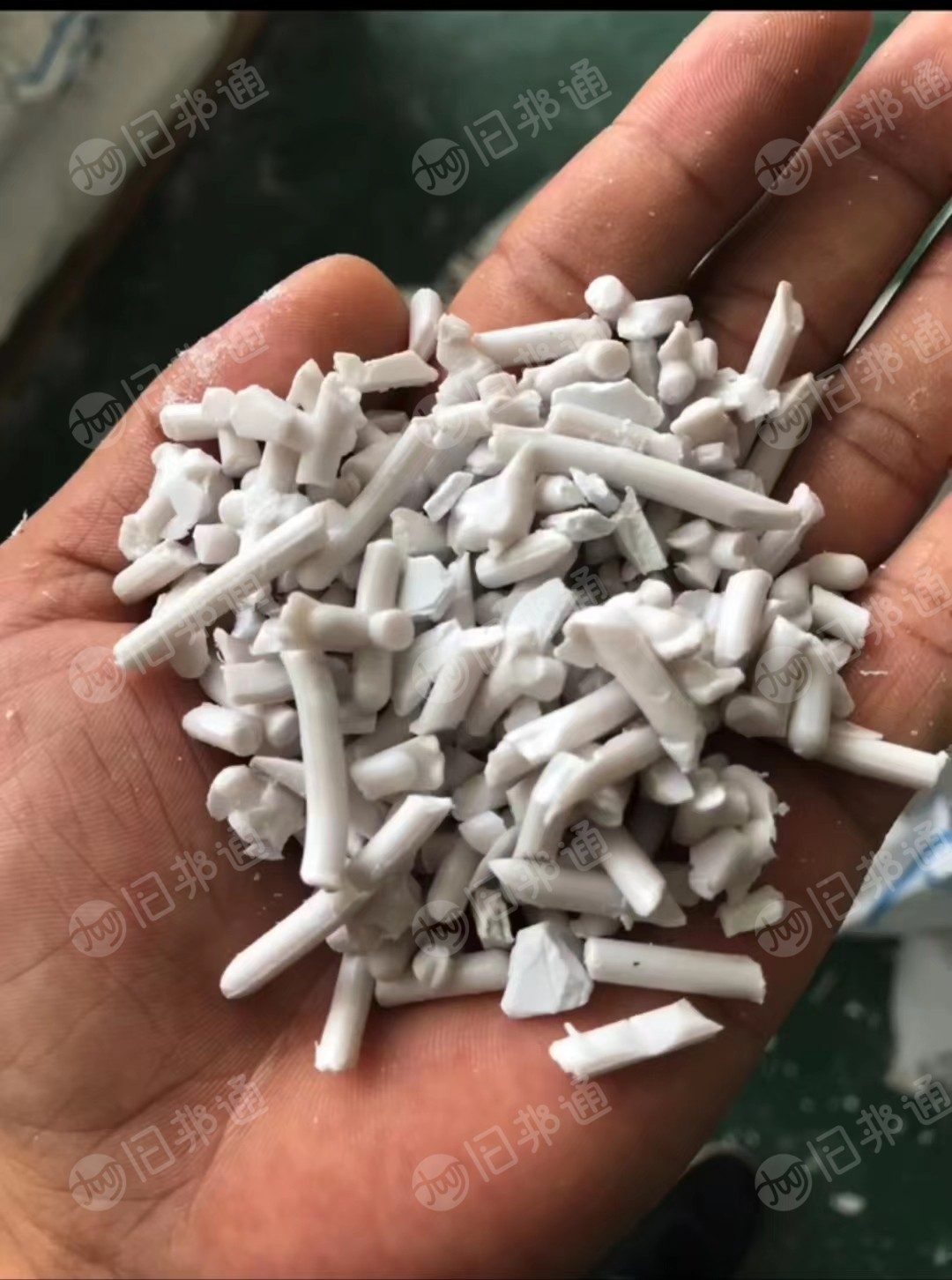 生产销售ABS破碎料,头盔破碎料,机壳破碎料,ABS水口破碎料