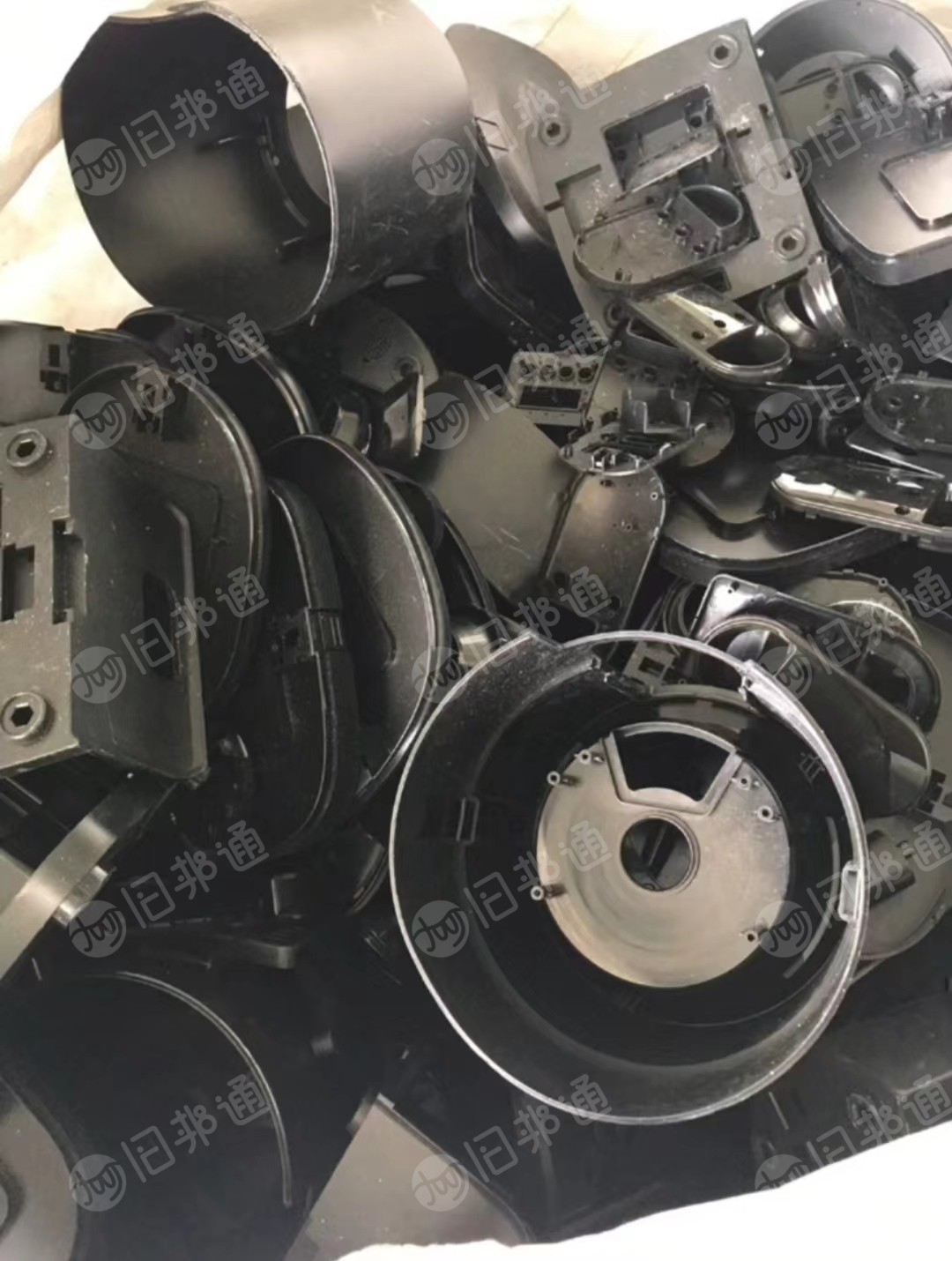 长期回收工厂废料,塑胶水口,胶头,机壳,夹具等
