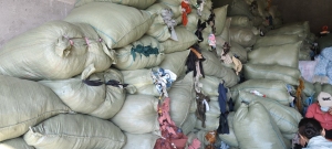 出售棉布统货，有半棉半化的，全棉的。现货10吨左右