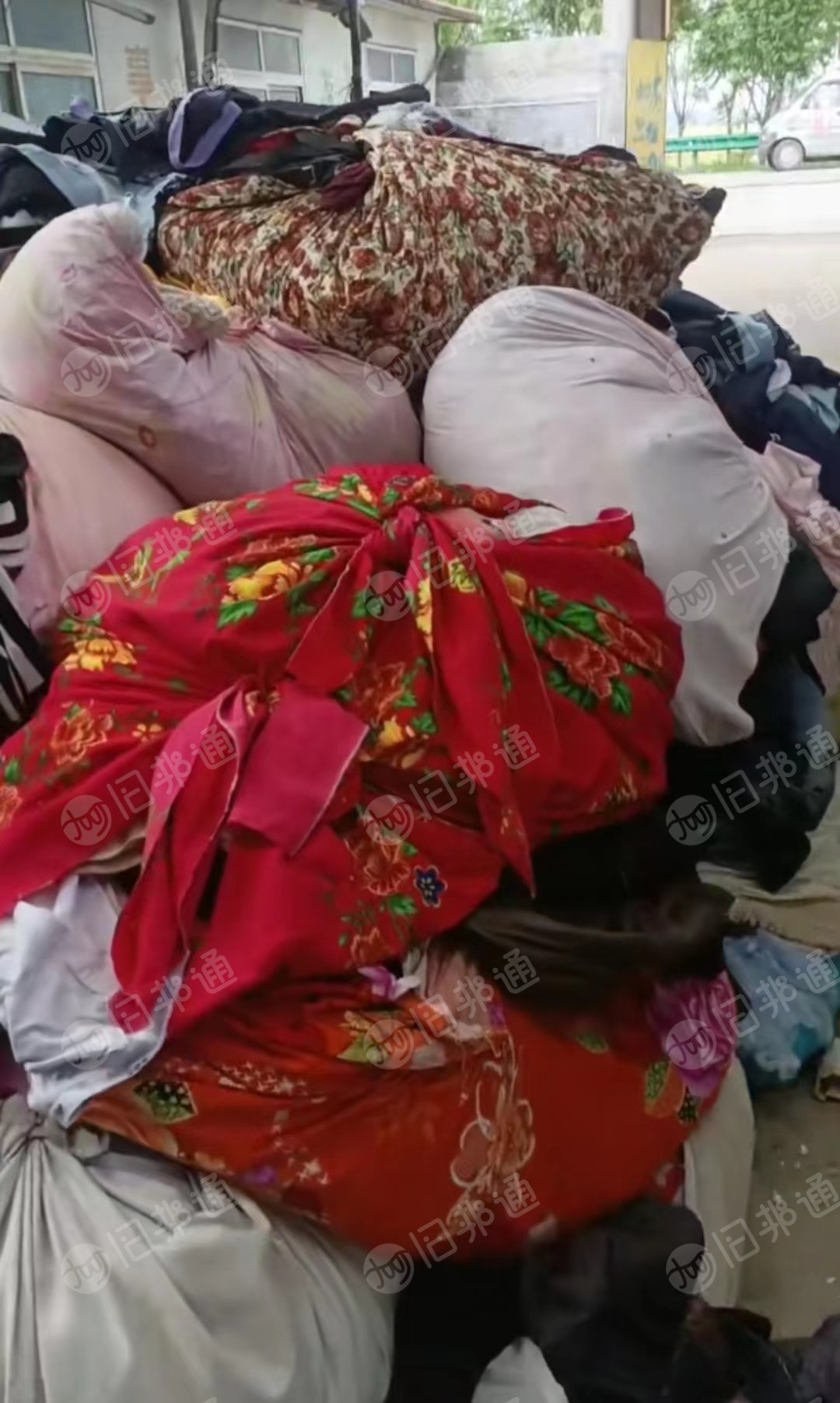 常年大量回收旧衣服旧鞋,旧包,棉花被,床上用品,优质通货,分拣货