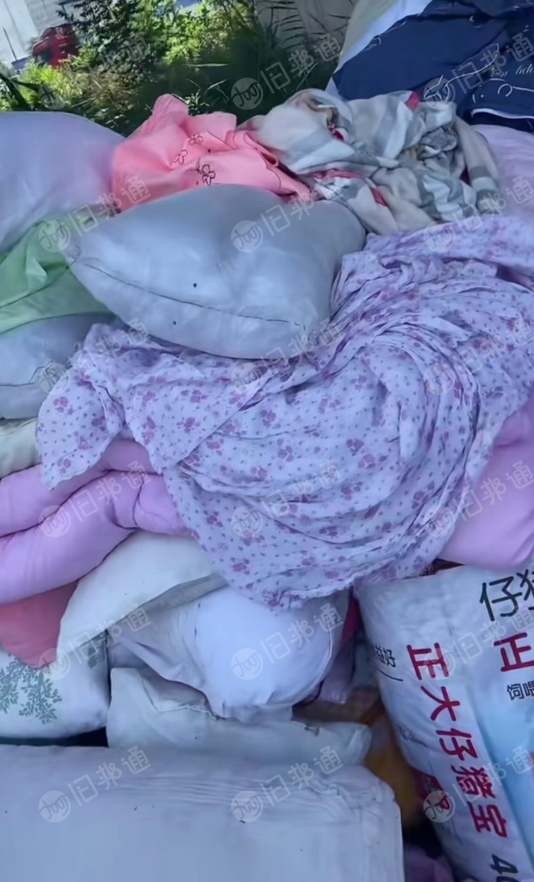 江苏连云港长期供应旧衣服统货,鞋子包包,床上用品!