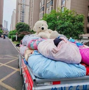 安徽六安出售旧衣服统货，现货够车！