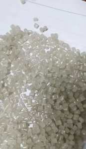 本厂专业生产保鲜膜颗粒，高压膜颗粒