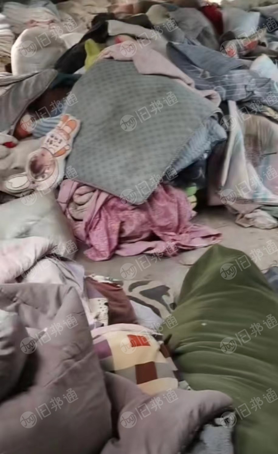 三门峡市区常年回收旧衣服,鞋子,包酒店浴巾 棉花,丝绵