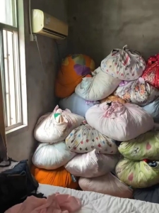 出售旧衣服统货，欢迎有实力的厂家联系！