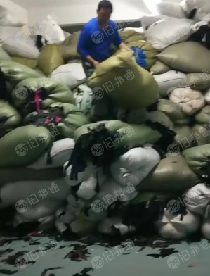 长期出售尼龙布角料,牛津布料,尼龙小氨纶,裤料,花边等