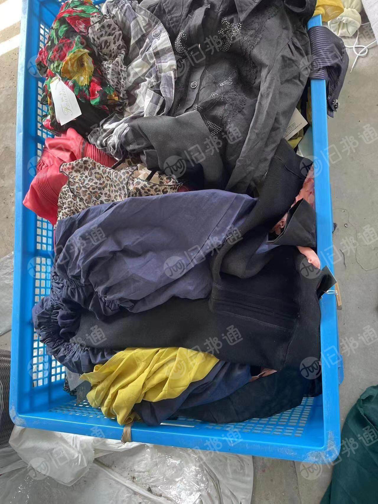 大量回收旧衣服鞋子包包旧棉被毛绒玩具金属拉链库存尾货