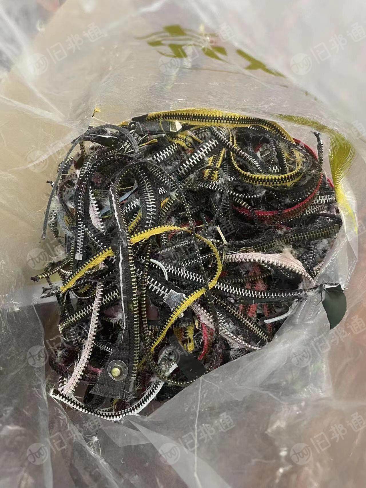 大量回收旧衣服鞋子包包旧棉被毛绒玩具金属拉链库存尾货