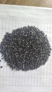 长期出售PP无纺布颗粒，低温200目和黑色高光，还有改性颗粒